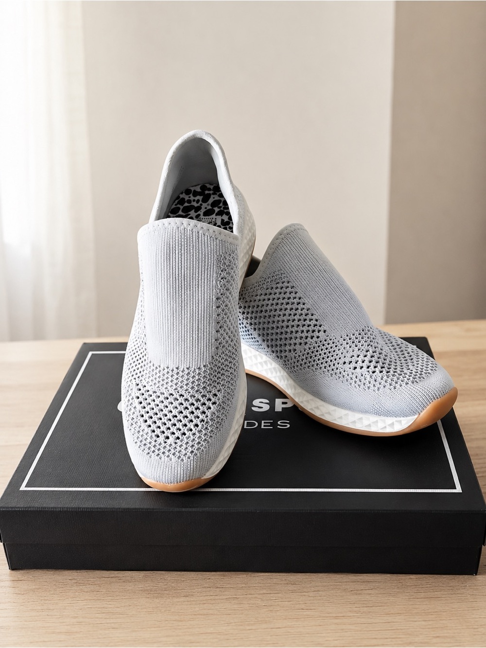 J-Slides “Tiger” Silver Gray Metallic Knit Slip-On Sneakers Size 10 New In Box